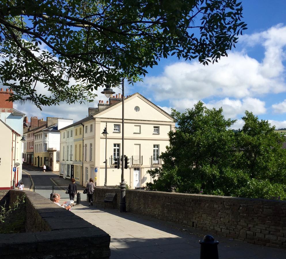 The Town House At Brecon Bed and Breakfast Exteriör bild